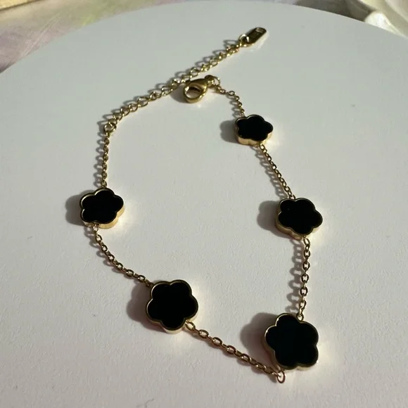 New stainless steel flower bracelet - Picture 1 of 3